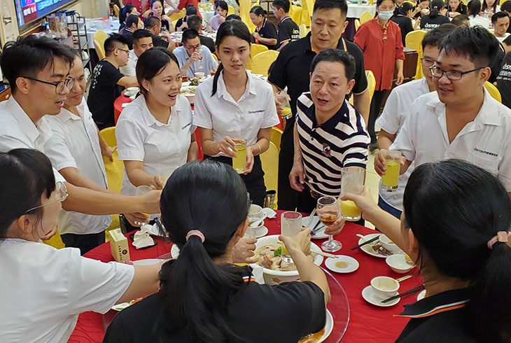 广东鸭博公司中秋福利